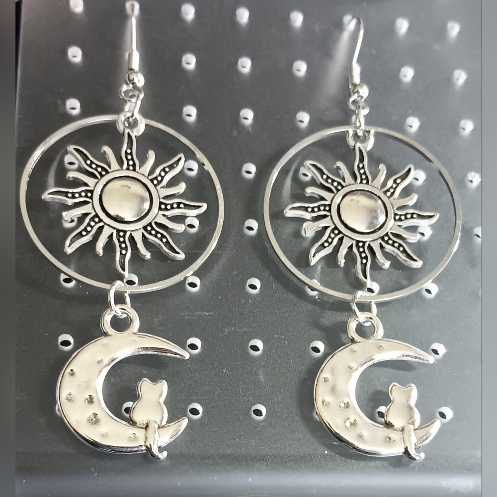 Sun Moon Cat Earrings (NWT) - Picture 2 of 3